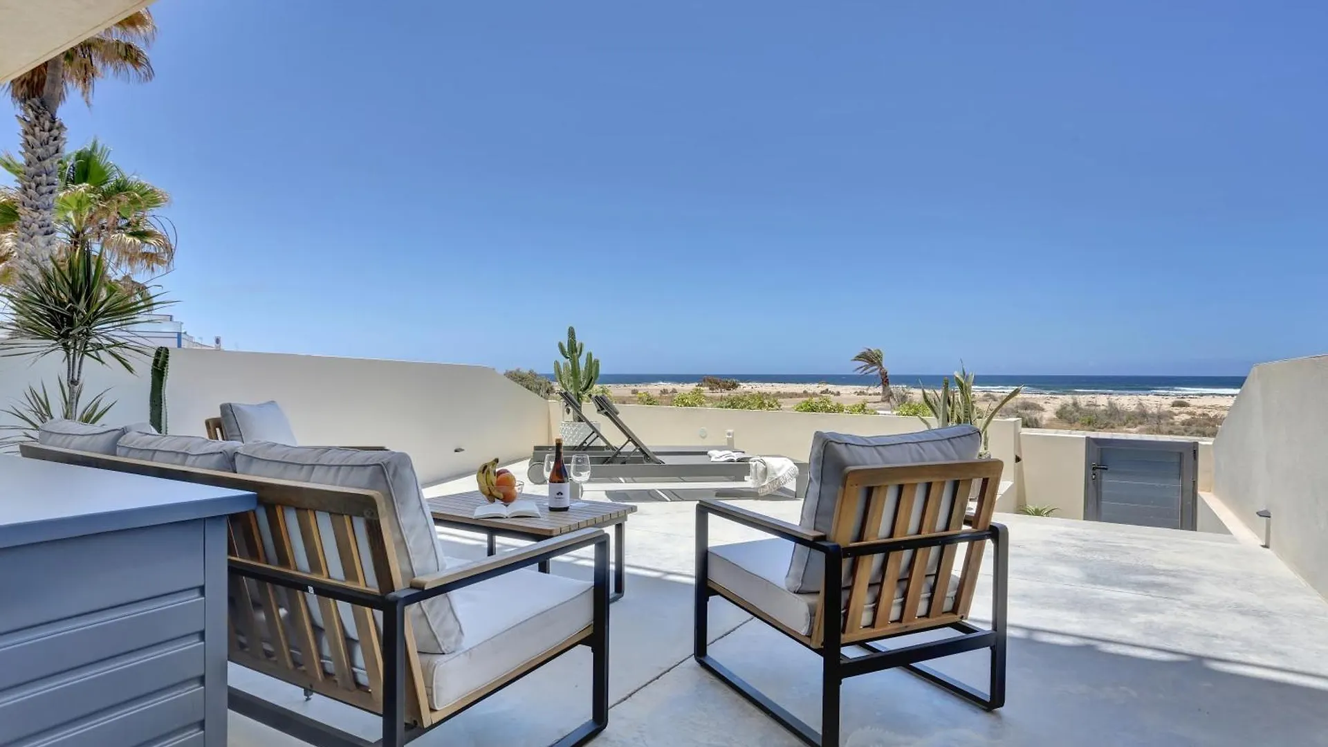 Kokomo Beachfront Cotillo アパート